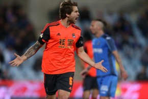 Un gol en propia puerta de Guaita da la primera victoria como visitante a la Real